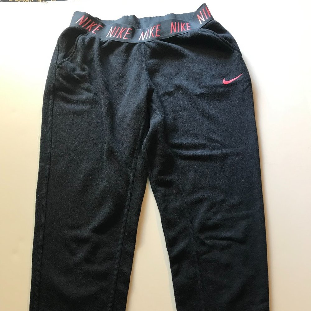 dri fit nike capri pants